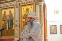 Митрополит Артемий возглавил воскресное Богослужение в главном храме края