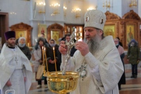 В Крещенский сочельник митрополит Артемий совершил Литургию и Великое освящение воды в Спасо-Преображенском соборе