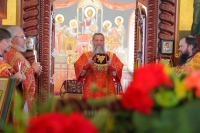 В неделю святых жен-мироносиц митрополит Артемий возглавил Богослужение в Петропавловском женском монастыре