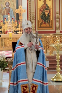 Митрополит Артемий совершил заупокойное богослужение в День памяти и скорби