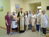 Крестный ход в онкоцентре: «Богородица словно несла всех как на крыльях…»