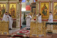 В Рождественский сочельник митрополит Артемий возглавил Божественную литургию в кафедральном соборе Хабаровска