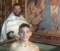 В воинском храме прошло крещение воспитанников «Петрынинского центра»
