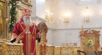 В Неделю 2-ю по Пасхе, апостола Фомы, митрополит Артемий совершил Божественную литургию в главном соборе края