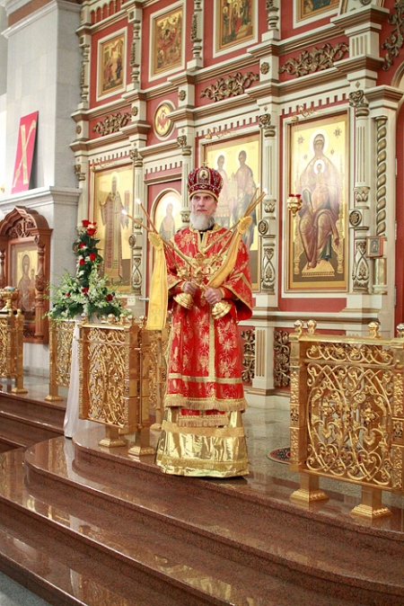 "Воскрес Христос, — и пали бесы; воскрес Христос, — и радуются ангелы; воскрес Христос, — и водворяется жизнь; воскрес Христос, — и мёртвого ни одного нет во гробе"