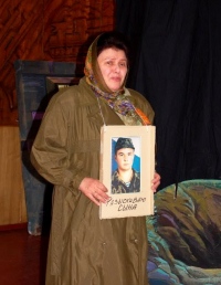 Прихожане одного из хабаровских храмов поставили спектакль о подвиге солдата Евгения Родионова