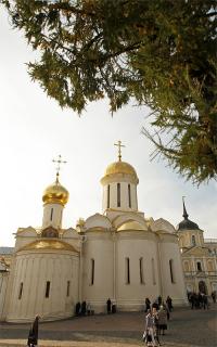 Святейший Патриарх Кирилл возвел в сан митрополита архиепископа Хабаровского и Приамурского Игнатия
