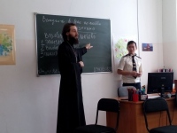 Священник провёл беседу о семейных ценностях с будущими судомеханиками