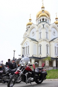 Мотосезон у хабаровских байкеров начался с молитвы