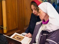 В Елизаветинском храме открылась выставка-ярмарка «Милосердная княгиня. Заповеди любви»