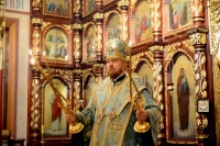 В канун праздника Сретения Господа Бога и Спаса нашего Иисуса Христа митрополит Владимир совершил всенощное бдение в Христорождественском соборе