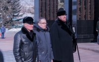 Глава Приамурской митрополии принял участие в возложении цветов к Вечному огню