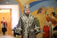 В пятницу первой седмицы Великого поста, митрополит Владимир совершил Литургию Преждеосвященных Даров в храме Покрова Пресвятой Богородицы