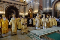 В день памяти святых равноапостольных Мефодия и Кирилла митрополит Владимир сослужил Святейшему Патриарху Кириллу и Святейшему Патриарху Сербскому Иринею в Храме Христа Спасителя в Москве