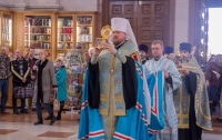 Ковчег с частицей мощей святителя Спиридона Тримифунтского встретили в главном храме краевой столицы