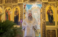 Митрополит Артемий совершил Божественную литургию в храме святителя Иннокентия Иркутского