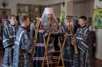 Митрополит Артемий совершил великое повечерие с чтением Великого покаянного канона преподобного Андрея Критского в храме святой блаженной Ксении Петербургской в поселке Некрасовка