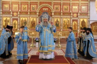 В канун празднования Рождества Пресвятой Богородицы митрополит Артемий совершил Всенощное бдение в Спасо-Преображенском кафедральном соборе