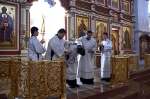 Божественная литургия по чину Василия Великого в Спасо-Преображенском кафедральном соборе. Хиротония во пресвитера и диакона.