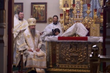 Божественная литургия по чину Василия Великого в Спасо-Преображенском кафедральном соборе. Хиротония во пресвитера и диакона.