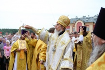 Празднование памяти св.ап.Петра и Павла в Петропавловском женском монастыре Хабаровской епархии. 12 июля 2011г