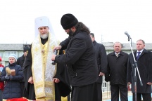 В поселкеПереяславка  совершен чин закладки  нового  храма в честь иконы Божией Матери «Споручница грешных». 12 ноября 2011г.