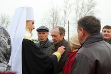 В поселкеПереяславка  совершен чин закладки  нового  храма в честь иконы Божией Матери «Споручница грешных». 12 ноября 2011г.