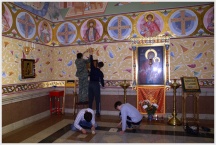 Подготовка домового храма семинарии к престольному празднику (10 апреля 2009 года)