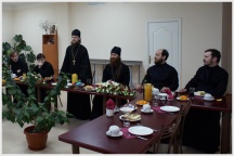 Встреча студентов семинарии приехавших с Чукотки по окончании несения послушания ( 22 апреля 2009 года )