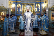 Божественная литургия в Градо-Хабаровском соборе Успения Божией Матери 15 февраля 2018 г.