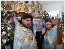 Торжественное богослужение в Свято-Успенском храме г. Владивостока (28 августа 2007 года)